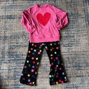 Primary Heart Top & Hanna Andersson Velour Pants - Size 5 - Excellent condition!
